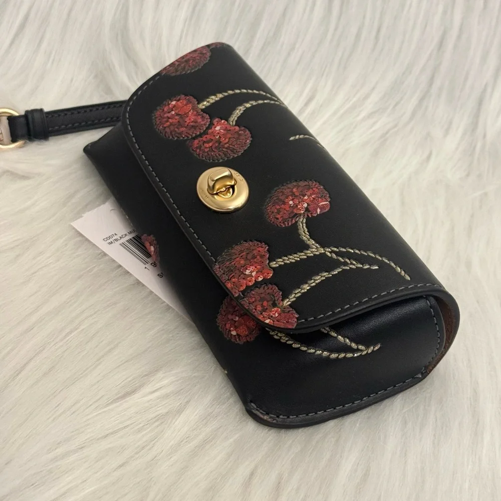 Coach Sunglass Case With Cherry Print CDD74 NWT - Picture 6 of 9
